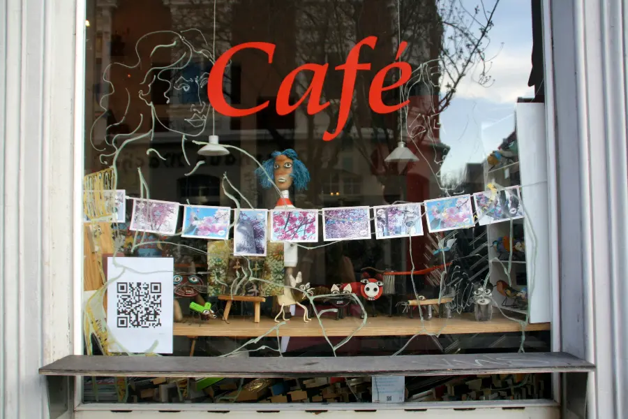 Sharing Wi-Fi in Your Business (Café, Office, Airbnb)