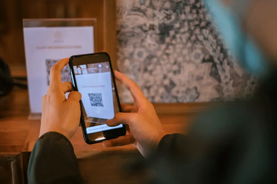 Why a Custom Branded QR Code is Better Than a Standard Black and White One